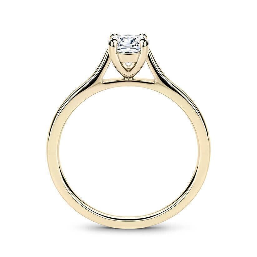 Oval Cut VVS1 Moissanite Solitaire Ring